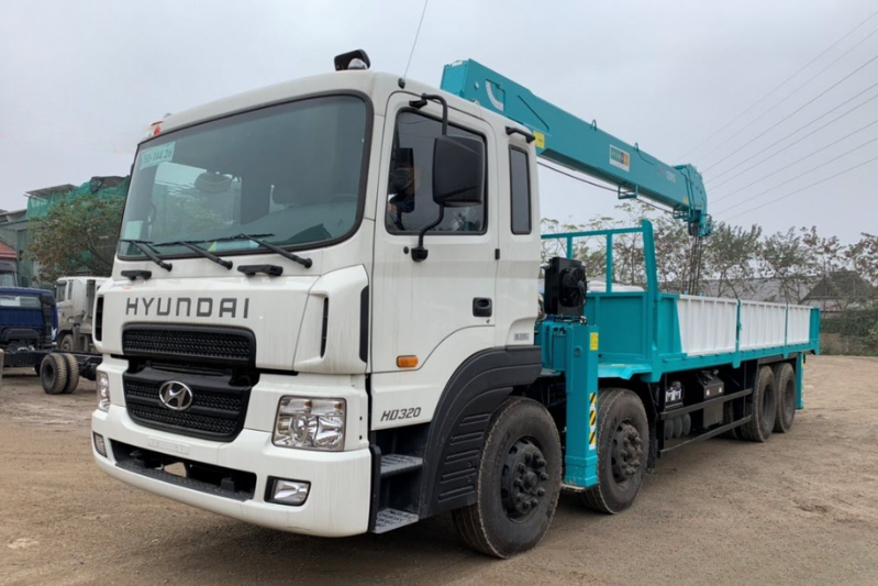 H320 Gắn cẩu