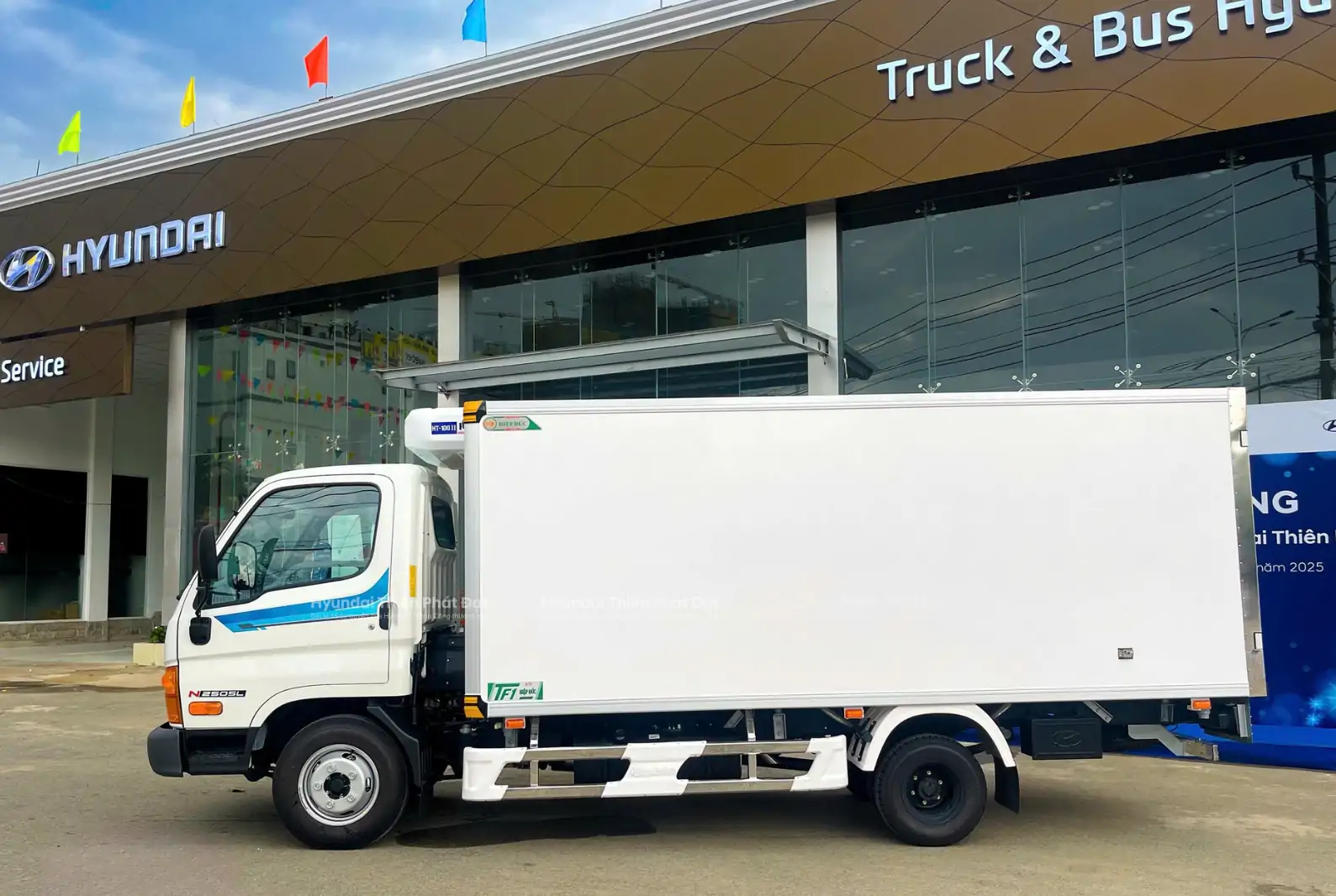 Mighty N250SL thùng đông lạnh tại Hyundai Thiên Phát Đạt
