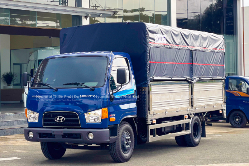 Mighty W11S thùng mui bạt cánh dơi tại Hyundai Thiên Phát Đạt