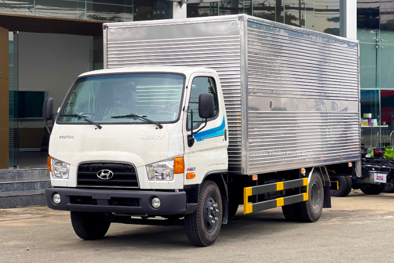Hyundai Mighty W11S thùng kín tại Hyundai Thiên Phát Đạt
