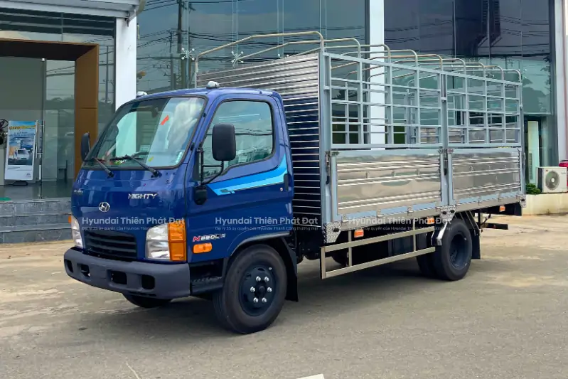 Mighty N650L thùng mui bạt tại Hyundai Thiên Phát Đạt