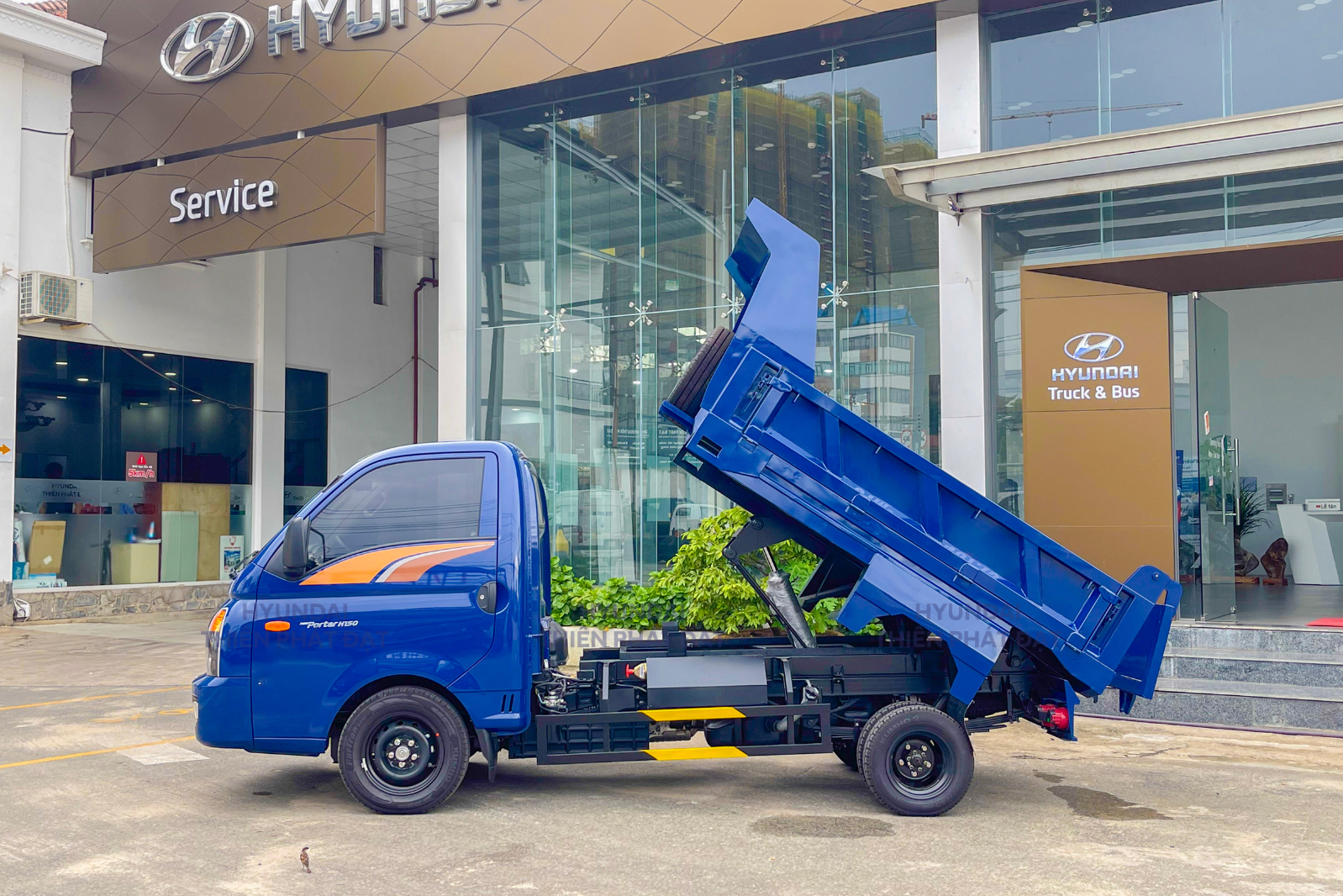 HYUNDAI PORTER H150 THÙNG BEN - THÙNG DÀI 2,5M - TẢI 1,25 TẤN