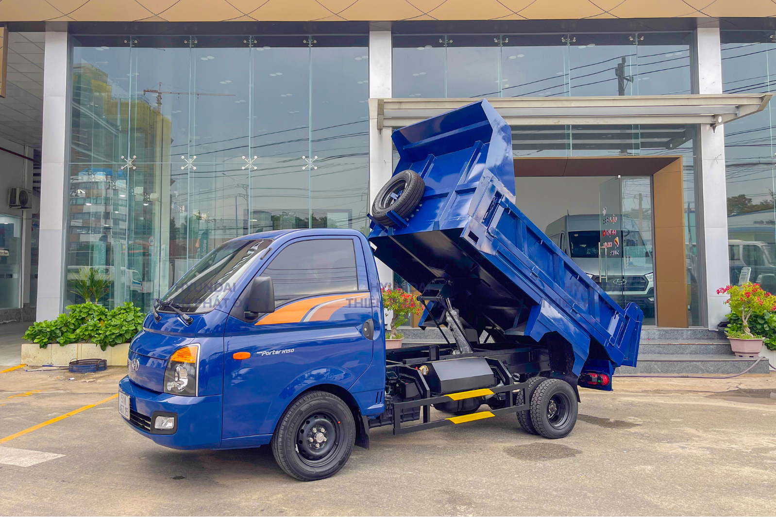 LỢI ÍCH KHI SỬ DỤNG HYUNDAI PORTER H150 THÙNG BEN TẠI HYUNDAI THIÊN PHÁT ĐẠT