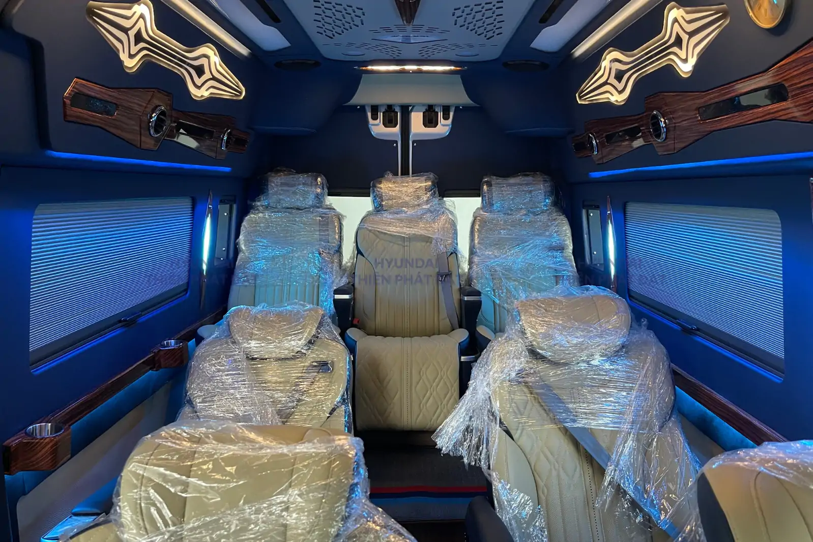 NỘI THẤT HYUNDAI SOLATI LIMOUSINE